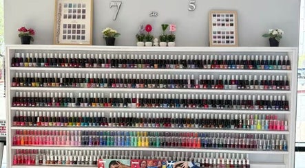 Grand Nails Lounge imej 3