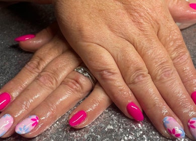 Beautiful pink and floral nail art from The Glam and Glow Studio, Havant, England, GB.
