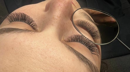 Image de Luxe Lashes By Lani 2