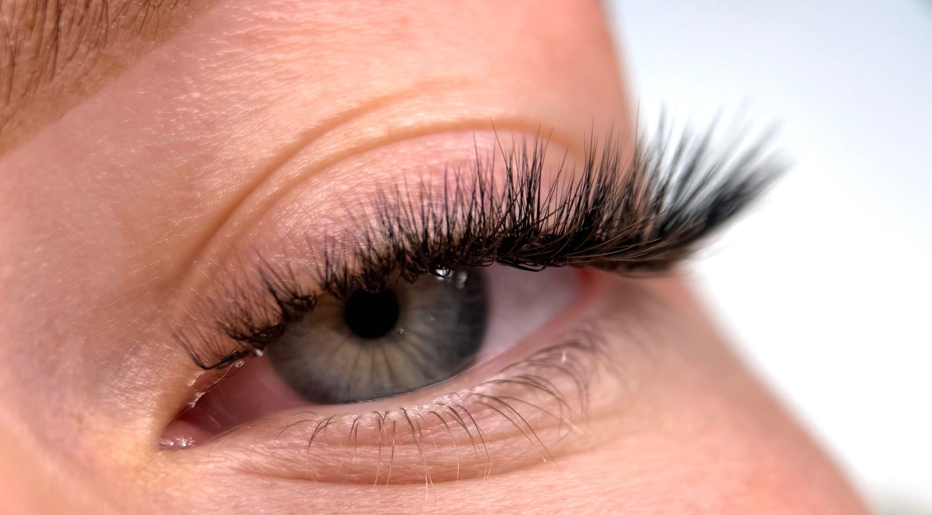 Close-up of expertly crafted eyelashes by Séan - Lash & Brow Specialist in Dundee, Scotland, GB.