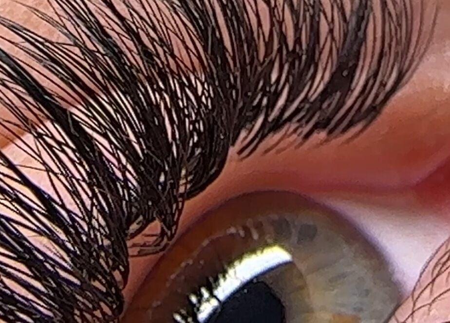 Close-up of expertly styled lashes by Séan - Lash & Brow Specialist, Dundee, Scotland, GB.