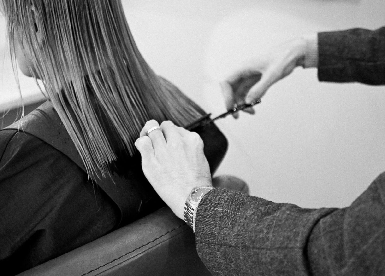 Haircut at Forté, a beauty salon in Louth, England, GB showcasing precise cutting technique.