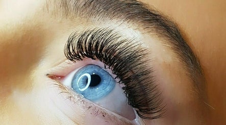 LASHES BY NIKOLE image 2
