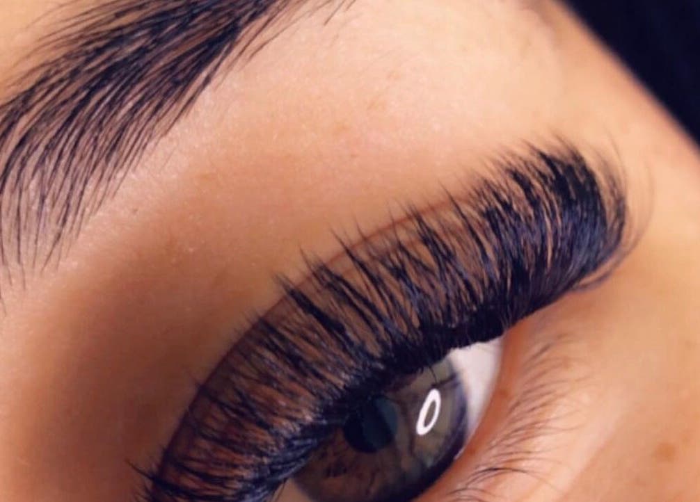 Elegant eyelash extensions at Sugar Plum Studio, Hamilton, Waikato, NZ enhance natural beauty.