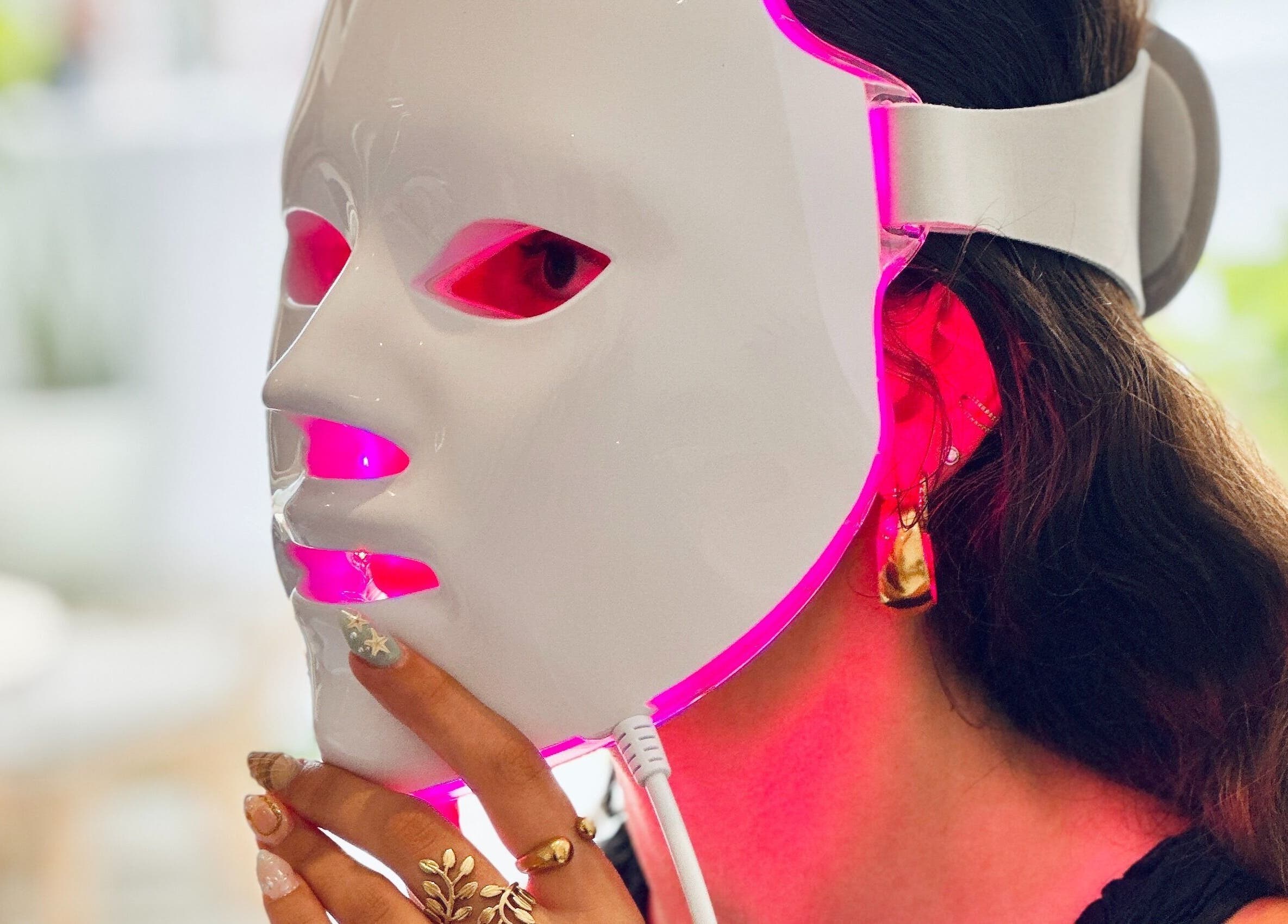 LED light therapy mask treatment at Fountain of Youth, Ħal Balzan, MT, enhances skin wellness.