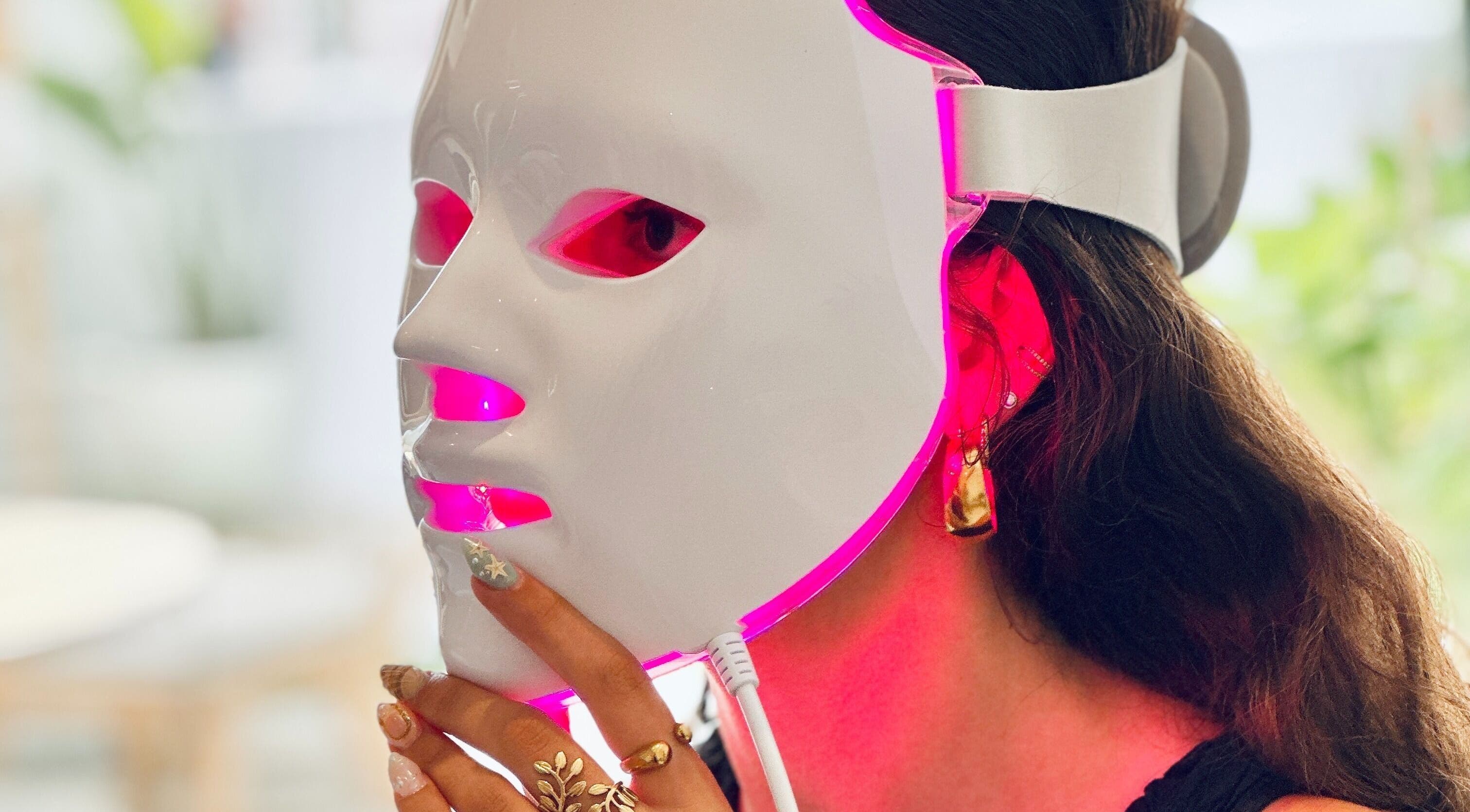 LED light therapy mask treatment at Fountain of Youth, Ħal Balzan, MT, enhances skin wellness.