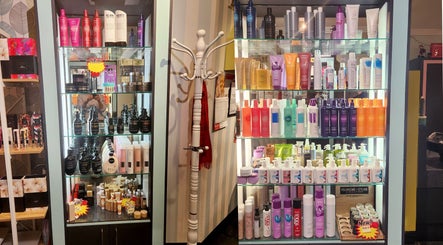 BK  Hair and Beauty Salon – kuva 2