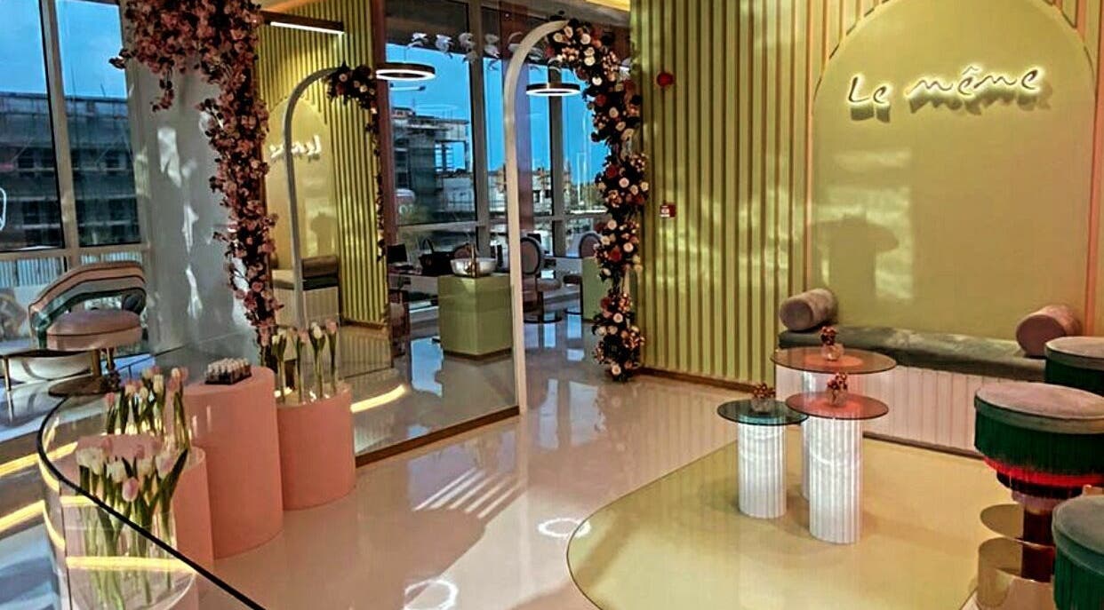 Elegant interior at Le Meme Spa, Manarat Lusail Tower, Doha, Doha, QA with florals and modern decor.