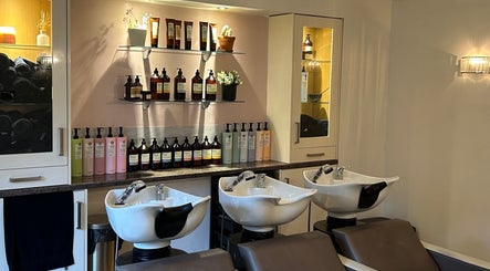 Cheryl Price Hairdressing Prestbury slika 2