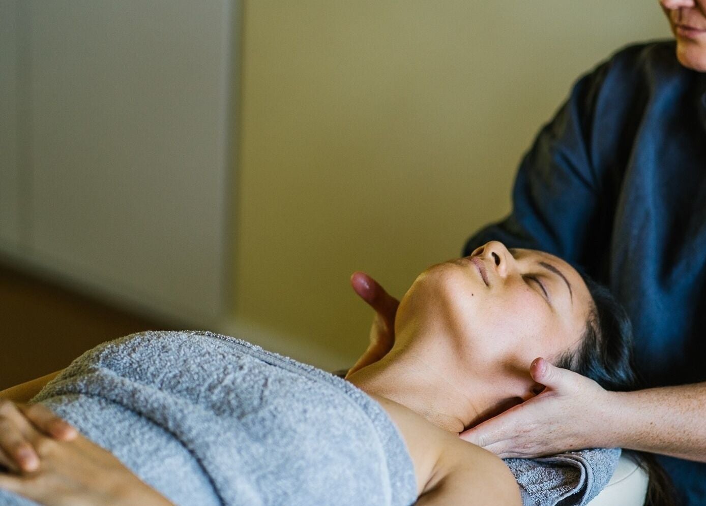 Relaxing massage session at Aurora Bodywork Mobile Massage in Perth, Western Australia, AU.