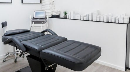 Platinum Beauty and Skin Clinic image 3