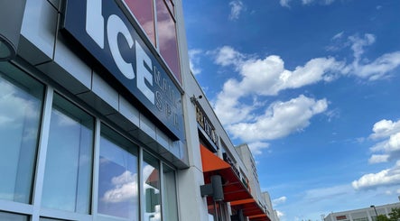 Ice Nail Spa image 3