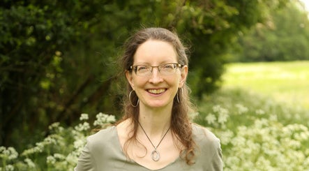 Schia Mitchell Sinclair at Satyam Yoga Centre image 3