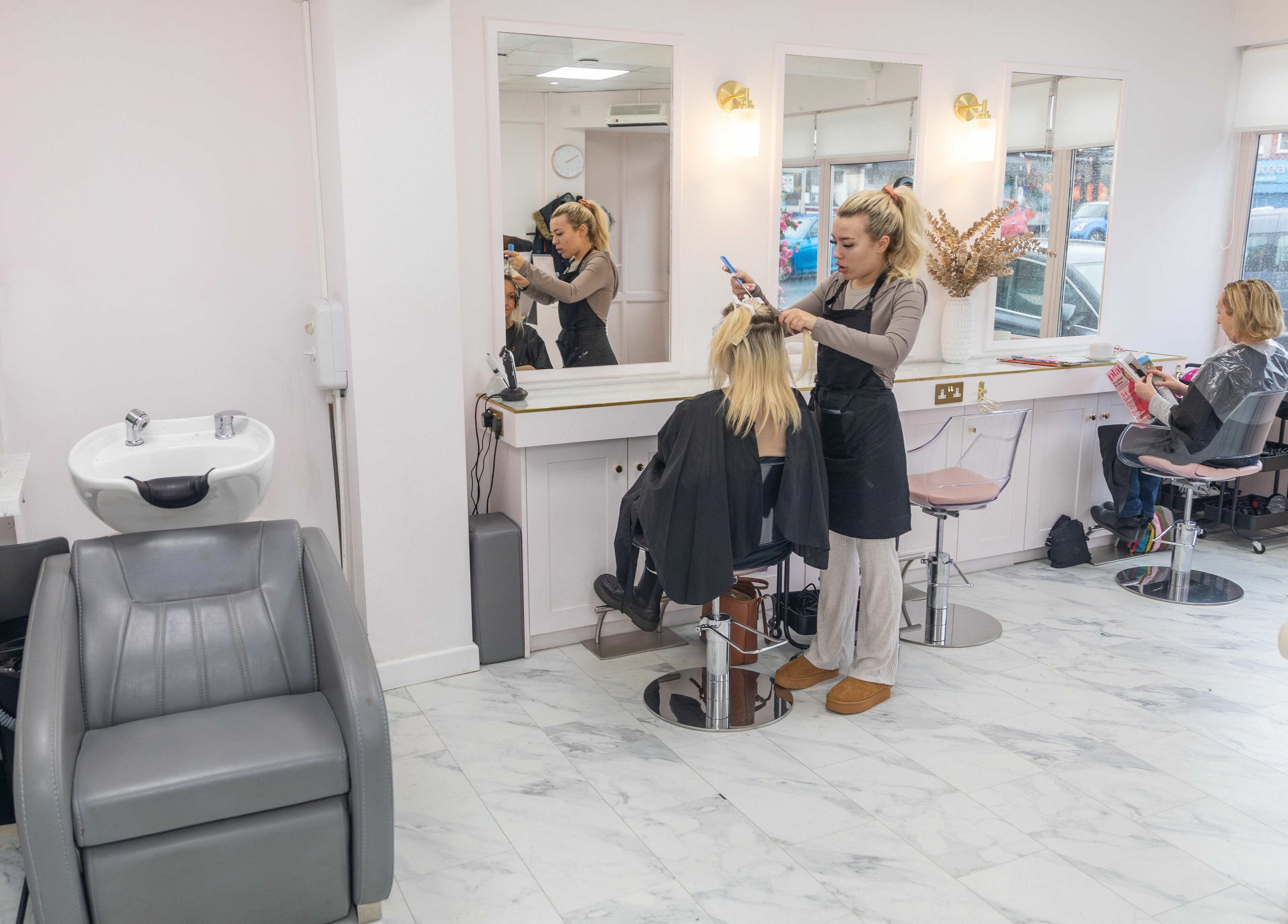 Modern styling at Gemma Scout Hair Studio - Bexleyheath, England, GB with expert hairdressing in a serene setting.