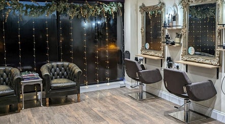 No.77 Hair Salon Coulsdon – kuva 2