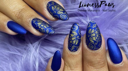 Lioness Paws image 3