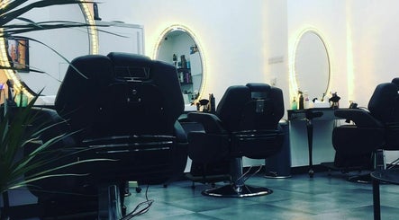 Εικόνα 5 Degrees Gents Salon 2