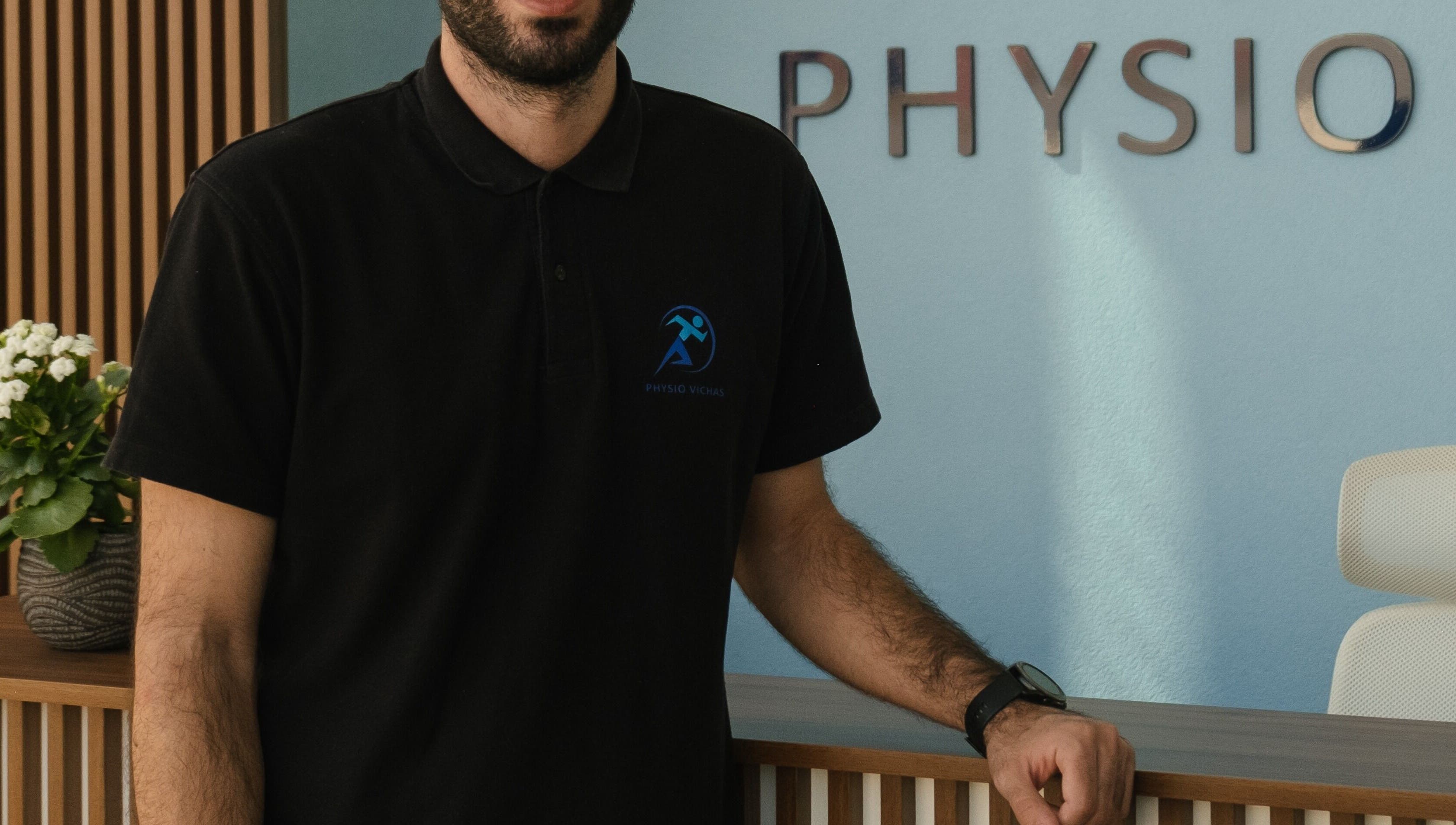 Reception at Physiovichas Strovolo, Strovolos, Lefkosia, CY, featuring welcoming staff.