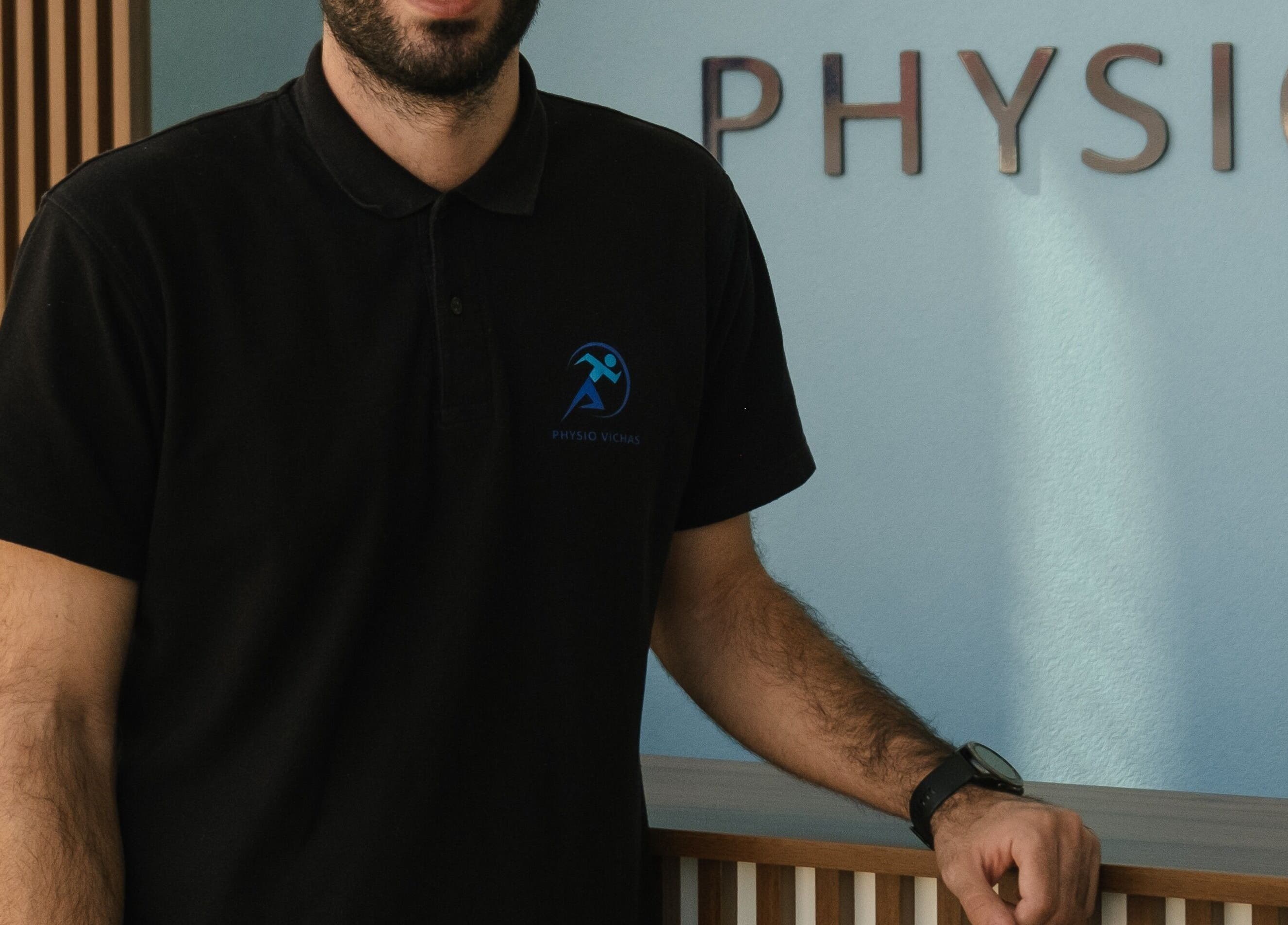 Reception at Physiovichas Strovolo, Strovolos, Lefkosia, CY, featuring welcoming staff.