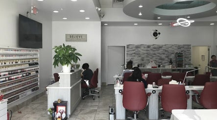 Nails Lounge