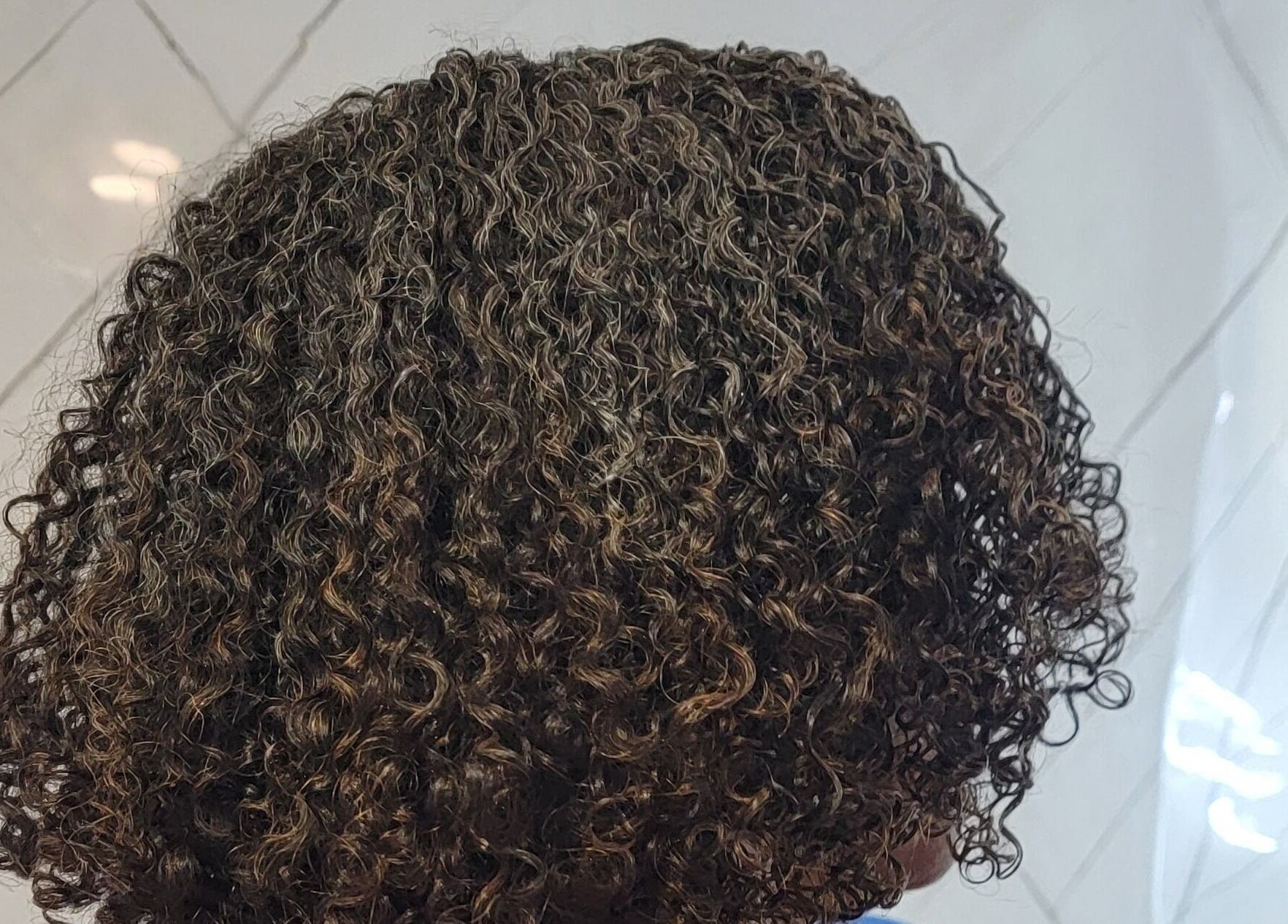 Rizos definidos en Beauty Space by Jenn, San Pedro de Macoris, San Pedro de Macoris, DO.