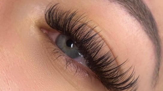 Eyelusion Lash Artistry