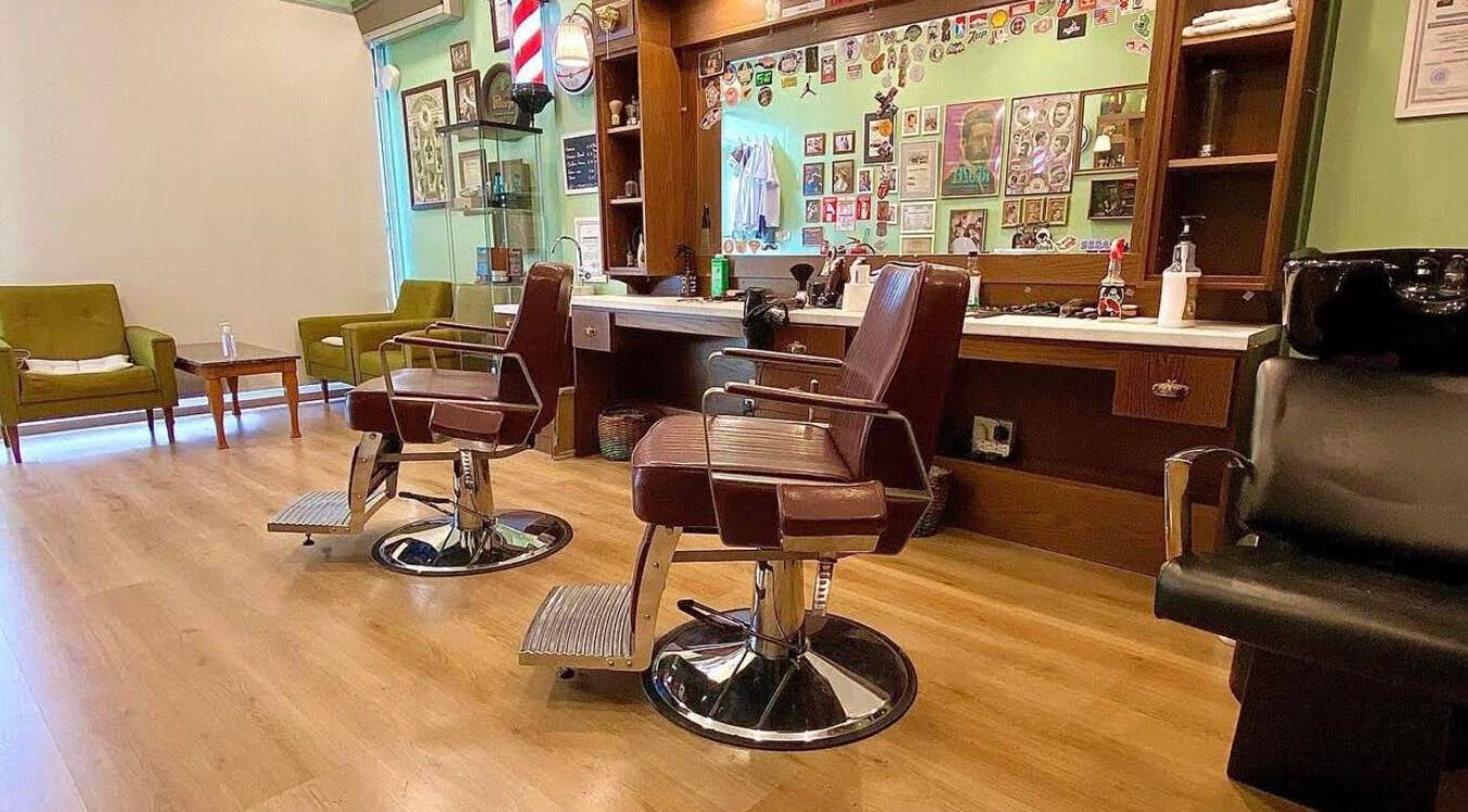 Elegant barber chairs at Antonio Barbero in Mesa Geitonia, Limassol, CY, showcasing a stylish interior.