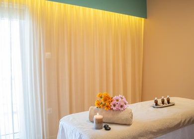 Σαλόνι θεραπείας στο Harmony Spa, Μαρούσι, GR με χαλαρωτική ατμόσφαιρα.