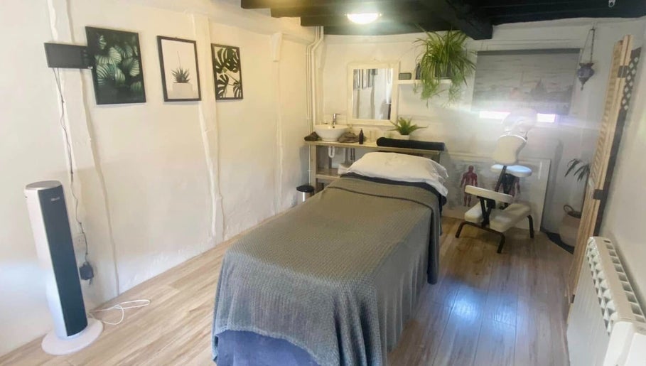 Relaxing therapy room at Eden Beauty & Holistics - Bidford, Bidford-on-avon, England, GB.
