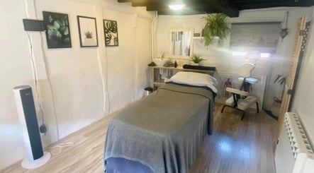 Relaxing therapy room at Eden Beauty & Holistics - Bidford, Bidford-on-avon, England, GB.
