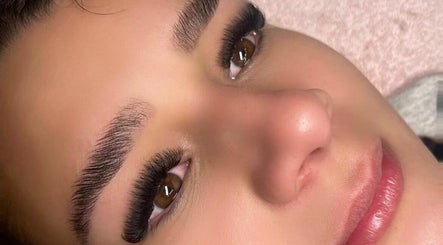 55 Eyelash Extensions image 2