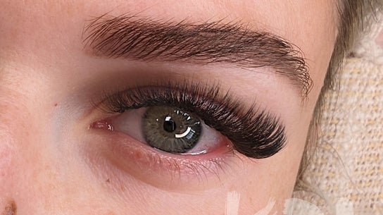 Koi Lashes and Beauty