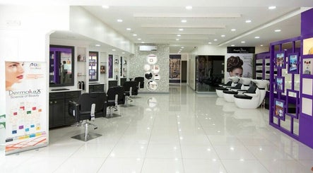 Purple Haze Unisex Beauty Lounge