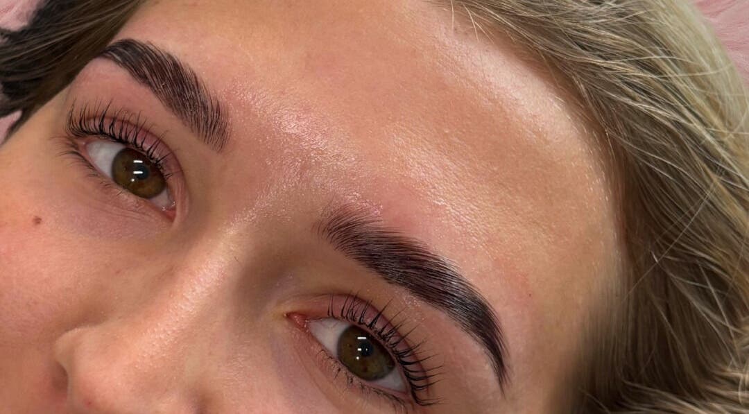 Beautifully styled brows and lashes at Lashes by Molly in Warrington, GB showcasing expert beauty techniques.