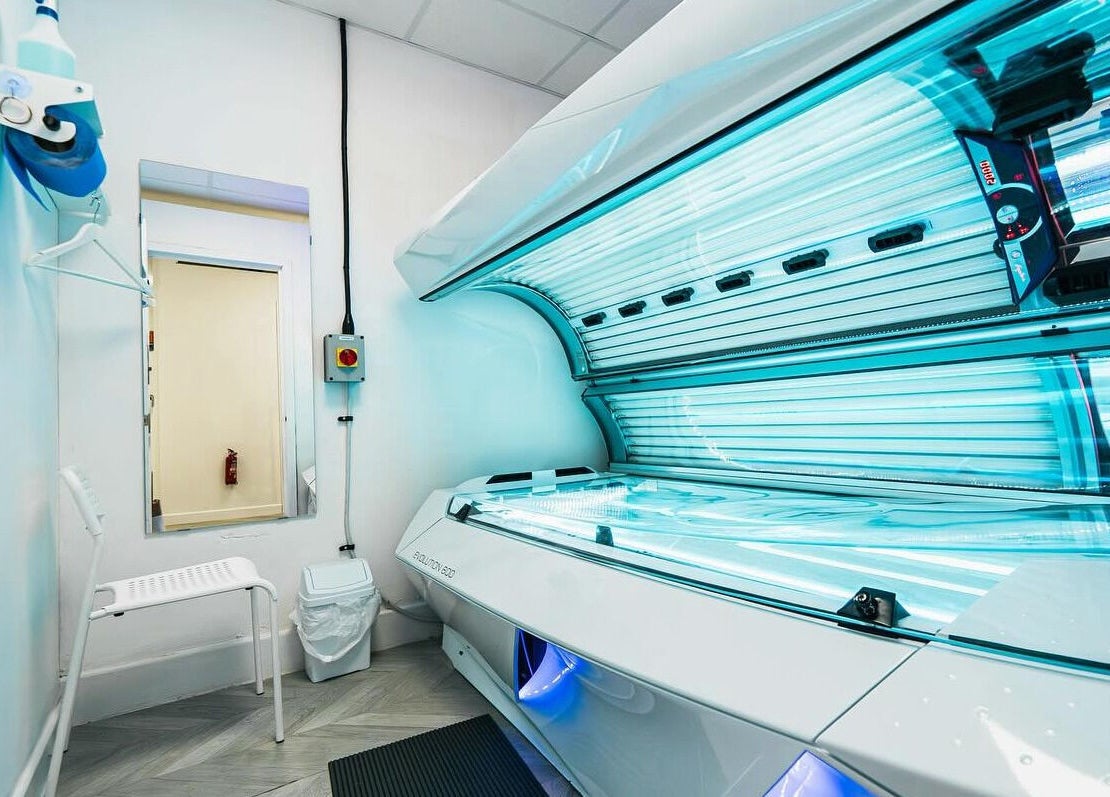 Tanning bed in Bronzed of Broadstone, Poole, England, GB offering soothing sunbed experience.