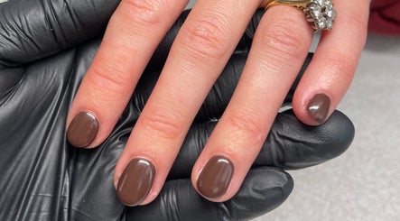 Nails by Gabrielle Marileide图像3