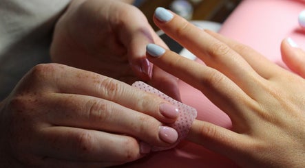 Revive Beauty Lounge image 3