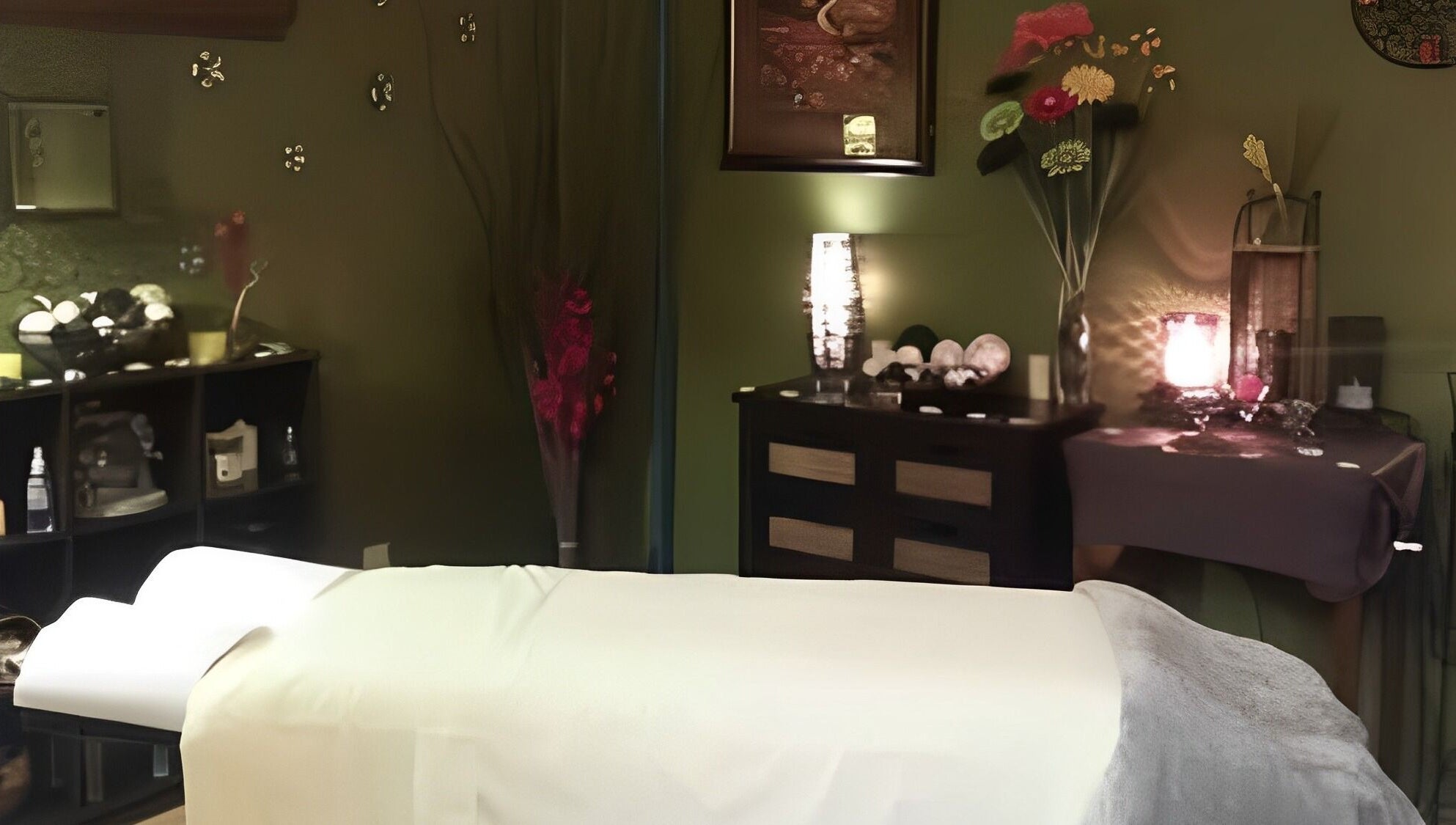 Relaxing massage room at Got Your Back Therapeutic Massage Services, Stony Plain, Alberta, CA.