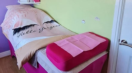 The Lash Lady treatment room with cozy bed in Basingstoke, England, GB offering relaxing lash services.
