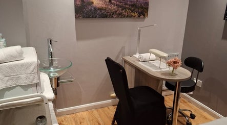 Cozy therapy room at Shass Therapy @ Gloucester Robinswood Hotel, Gloucester, England, GB.