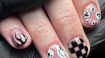 Leah Twigger Nails image 3