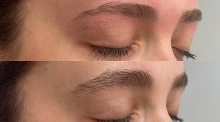 Eyebrow shaping before and after at SP Beauty Bar, Sydney, New South Wales, AU.