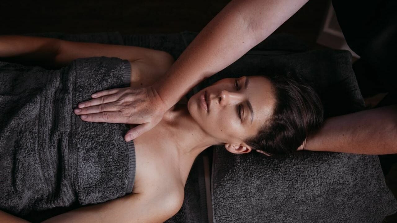 Petya's Holistic Beautique & Therapeutic Massage  - 1