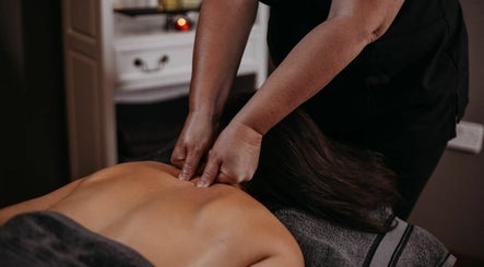 Petya's Holistic Beautique & Therapeutic Massage, bild 3