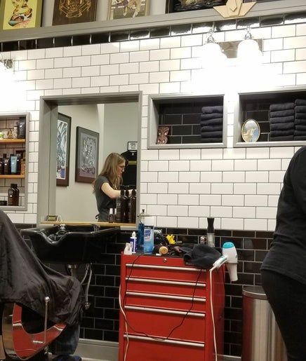 Midtown Barbershop imaginea 2