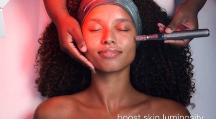 Tweezers Beauty Spa