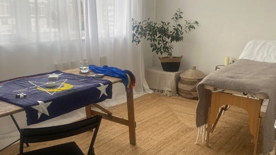 Dayle Adams Psychic Medium