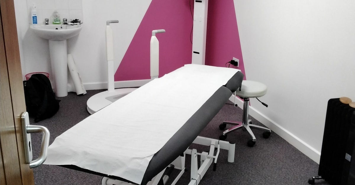 Prendi un appuntamento da Hybrid Massage Therapy Performance Fitness