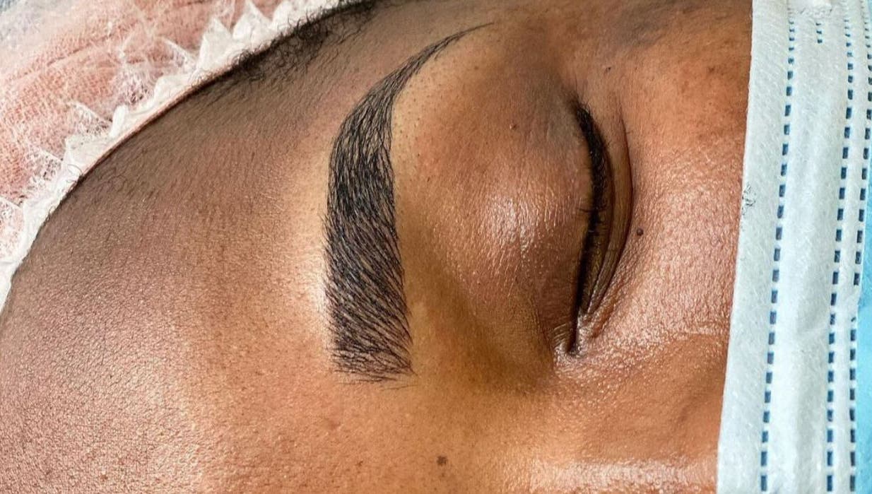 Expertly shaped eyebrow at Moois Beauty Lash and Brow Bar, Johannesburg, Gauteng, ZA.