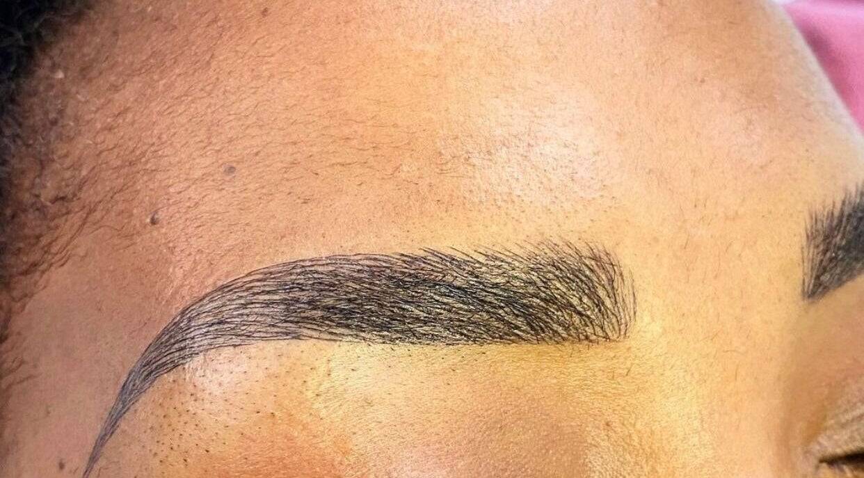 Perfectly shaped eyebrow at Moois Beauty Lash and Brow Bar, Johannesburg, Gauteng, ZA.